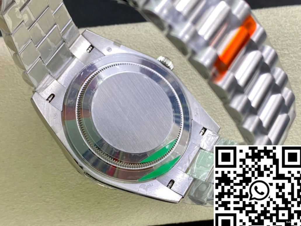 Green Olive Date M228239-0033 Day Factory Dial EW Rolex 0207